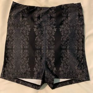 like-new high waisted titika shorts